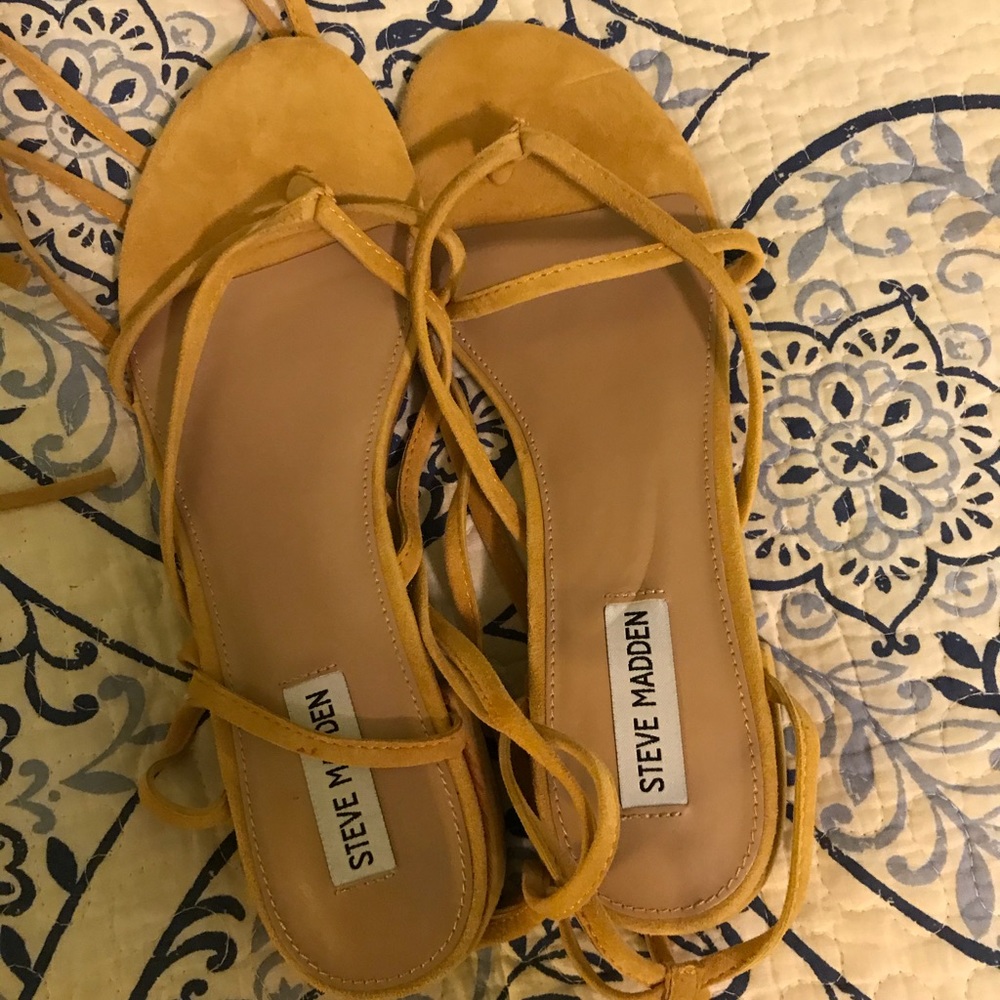 Steve Madden yellow suede flats ankle laces